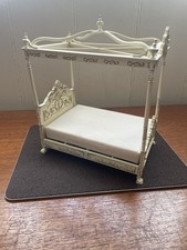 Dolls House 1/12 Scale Bespaq