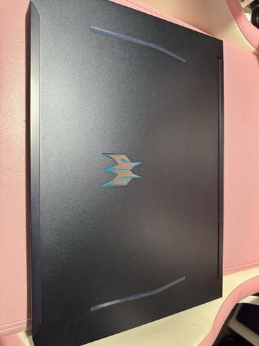 Acer predator helios - ,