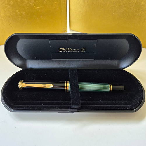 Rare carat gold - rare, pelikan