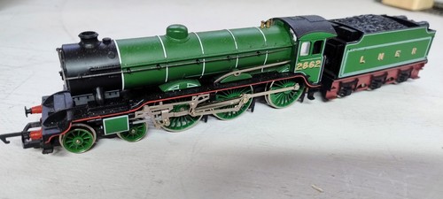 Hornby b17 locomotive name - no,