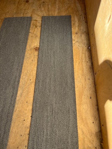 Commercial carpet tiles - carpet, planks