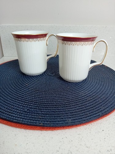 Paragon holyrood mugs - 2,