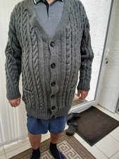 BN HAND KNITTED MENS  ARAN V NECK CARDIGAN  DIFF COLS/SIZES