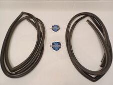 Defender90 110 & Series III Front Door Seals Pair LH RH LR077687 LR077686