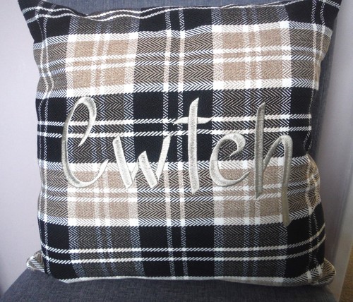 Cwtch welsh embroidered - welsh,,