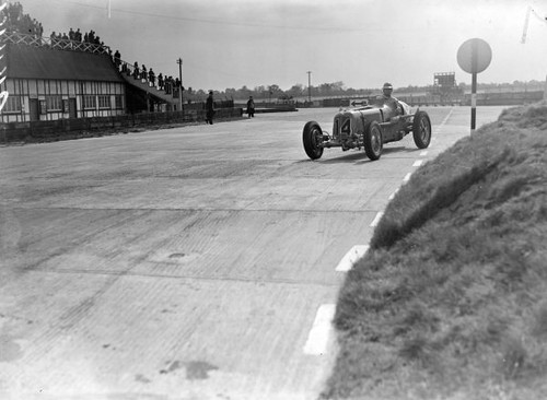 Raymond mays era - raymond, motor