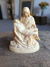 Vintage Mary Holding Jesus Michelangelo's Pieta Resin Figurine Santini