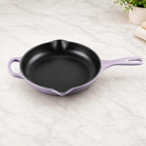 Creuset signature cast - le, iron