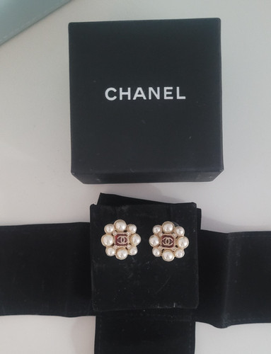 Beautiful genuine chanel pearl - chanel,