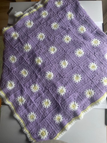 Handmade textured crochet - textured, bed