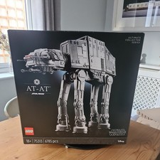 LEGO Star Wars UCS AT-AT