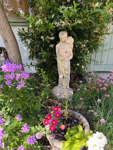 Cast stone romantic - romantic, figure