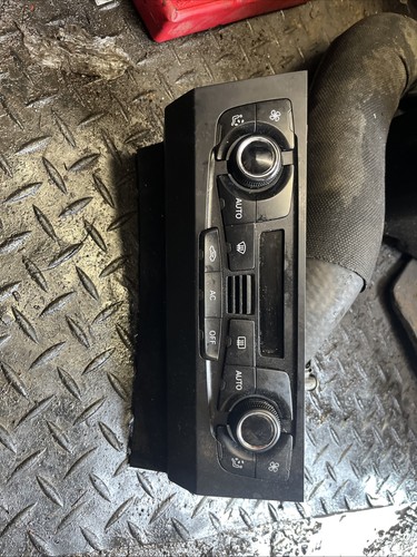 8t2 820 043 - af, audi