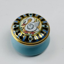 Staffordshire Enamel Swan Pill