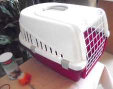 PET PORTABLE CARRIER KENNEL,FOR PUPPY'S,CAT'S,FOR TRAVELING+CAT/DOG COLLAR &LEAD
