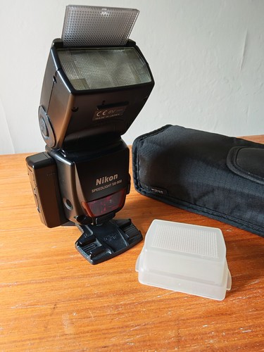Nikon 800 speedlight flash - nikon,