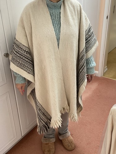 Bolivian alpaca poncho large - alpaca,
