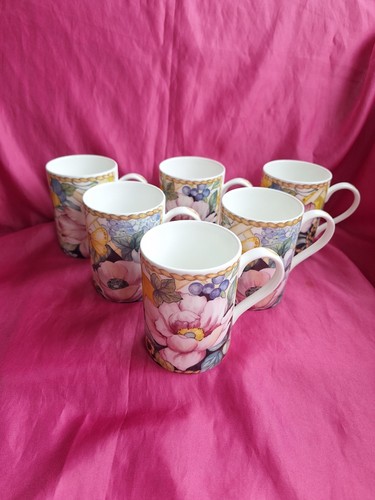 Queen mugs lattice - queen's,