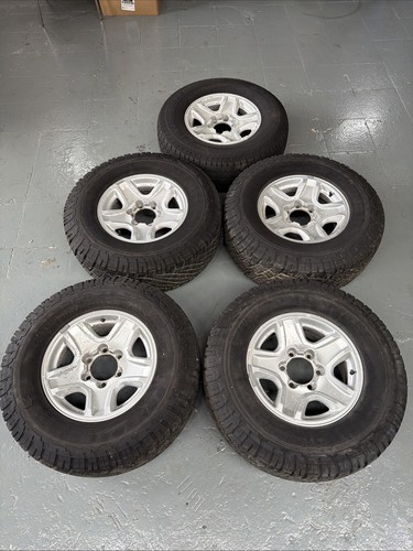 Toyota land cruiser hilux - x,