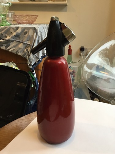 Vintage red soda - red,