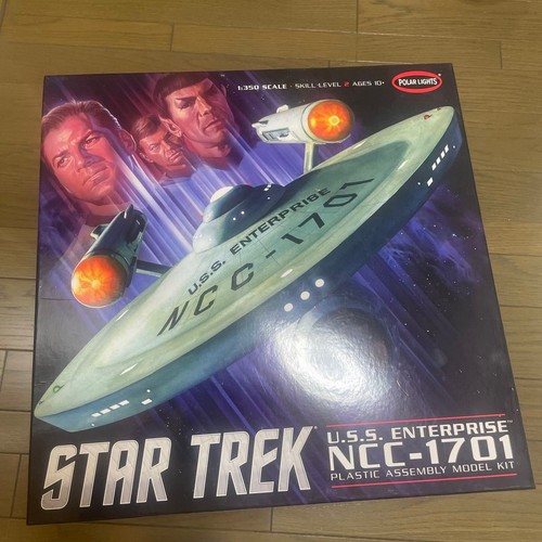 Bandai star trek 850 uss - bandai,