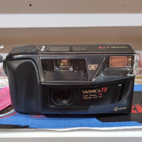 Yashica 35mm film camera - 35mm, af