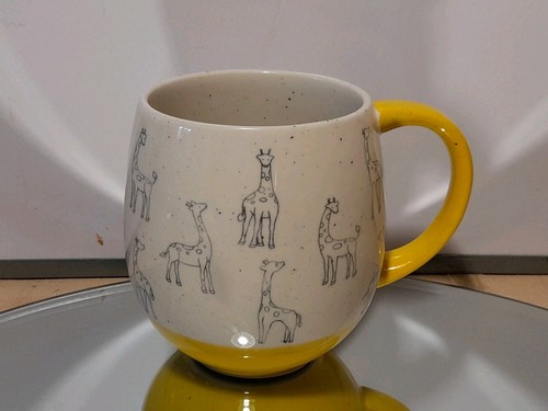 Dunelm barrel mug giraffe - -,