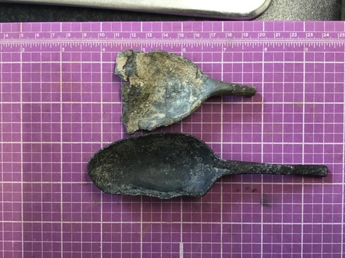 1x17 century broken pewter - 1x17/18,