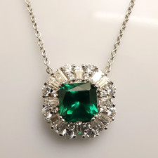 Tova necklace Art Deco green