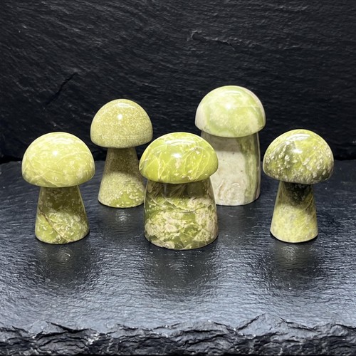 Green serpentine crystal - serpentine,