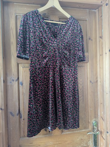 Topshop size velvet mini - size,