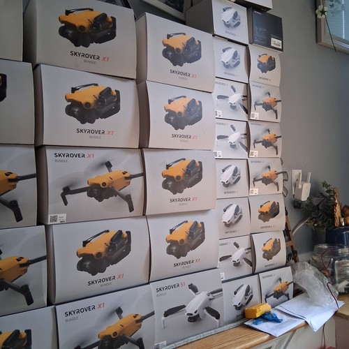 Remote controlled mini - remote,