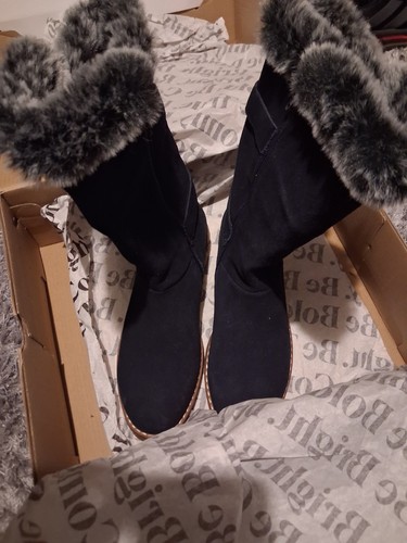 Worn once women hush - women's, puppies