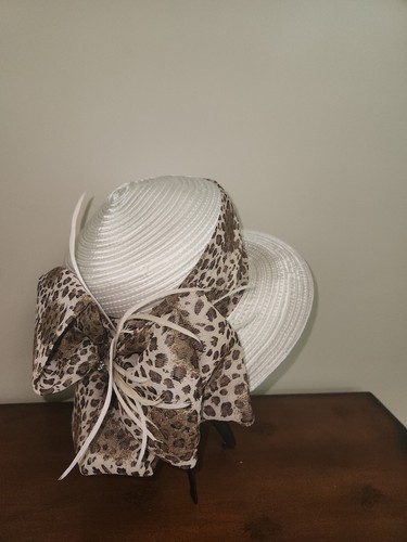 Women white cloche hat - white, with