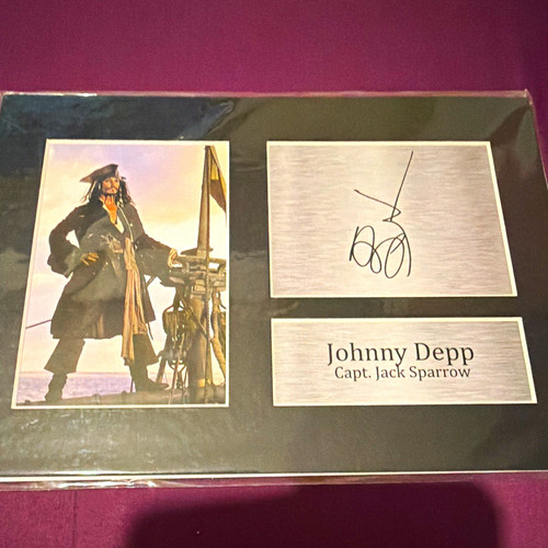 Johnny depp capt jack sparrow - johnny,