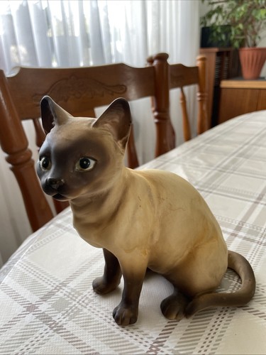 Siamese sitting cat figurine - sitting,