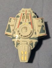 Rare 1995 Star Trek DS9 USS