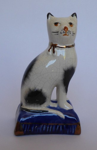 Staffordshire style cat - style, figure