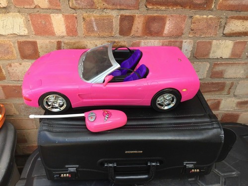 Barbie 2001 hot pink corvette - ,