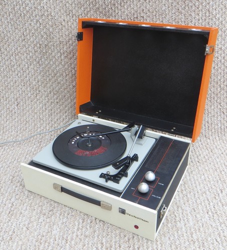 Superb retro 1970s elizabethan - retro,