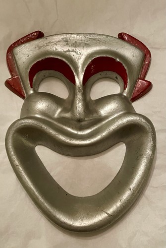 Vintage midcentury comedy wall - vintage,