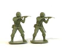 2 x AIRFIX. 1970's WWII U.S. ARMY INFANTRY SOLDIERS 1/32 PLASTIC ORIGINAL ISSUE