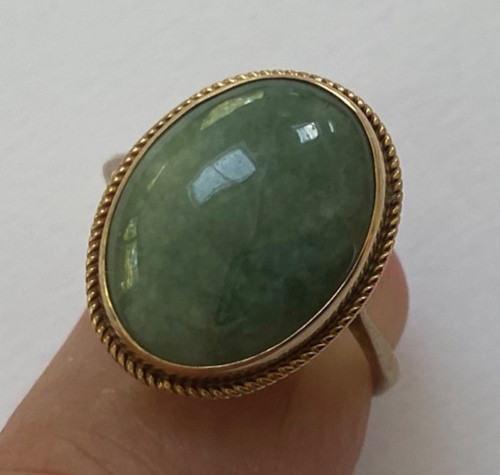 Vintag 9ct gold jade ring - vintag,