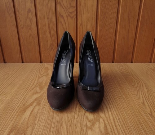 Your feet look gorgeous - your,