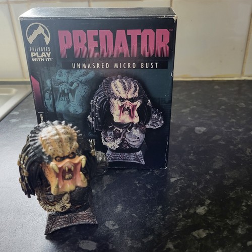 Predator unmasked micro - unmasked, bust