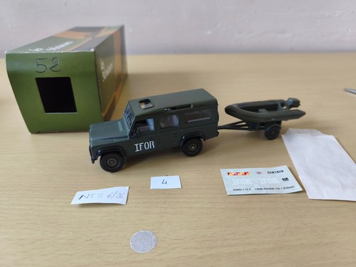 Solid land rover defender - land,