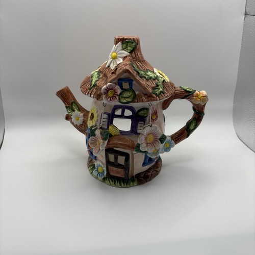 Novelty teapot cottage - novelty,