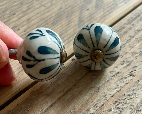 Round traditional painted - round,