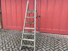 VINTAGE 6 TREAD & PLATFORM STEP LADDER- ideal display aid- Shabby chic