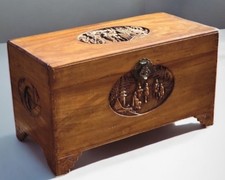 Edwardian Trunk, Blanket Chest With Carved Decoration And Acanthus Wood Interior